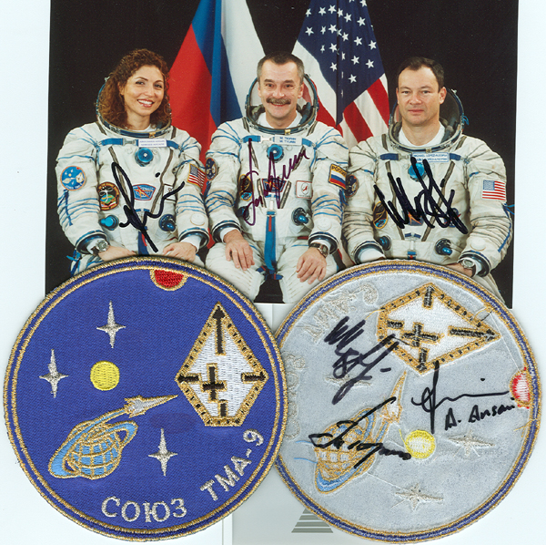  # spp087a  Soyuz TMA-9 crew signed patch 1